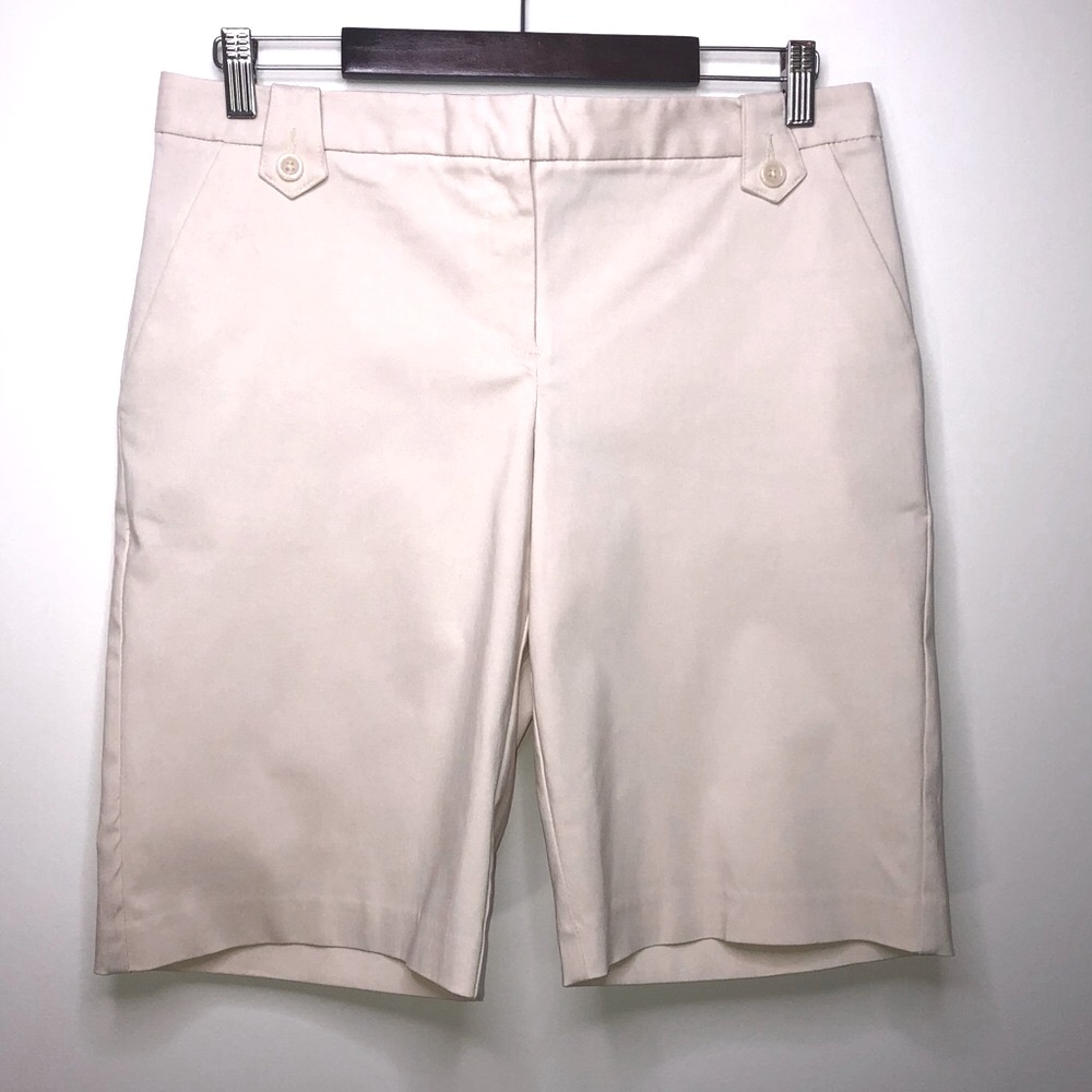 Izod Stretch S’Etirer Bermuda Golf shorts Tan Size 8 New with tags